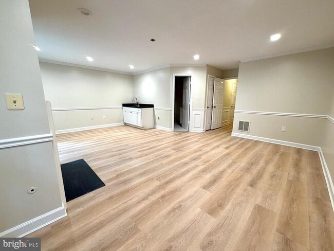 Building Photo - 47403 Darkhollow Falls Terrace