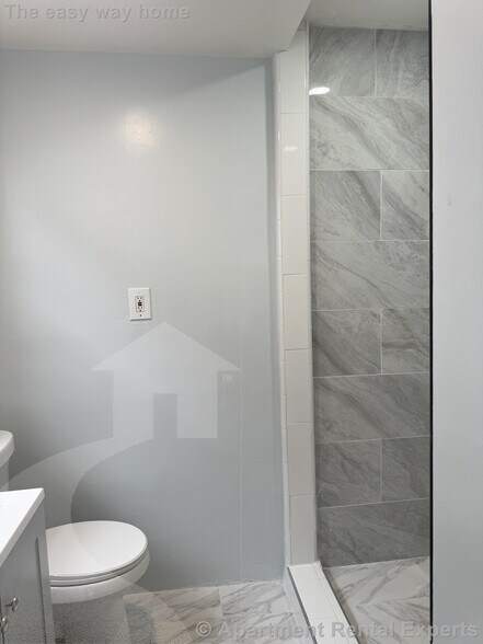 Building Photo - 225 Riverside Ave