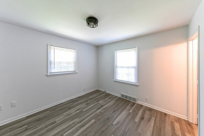 Building Photo - 2964 Werkridge Dr