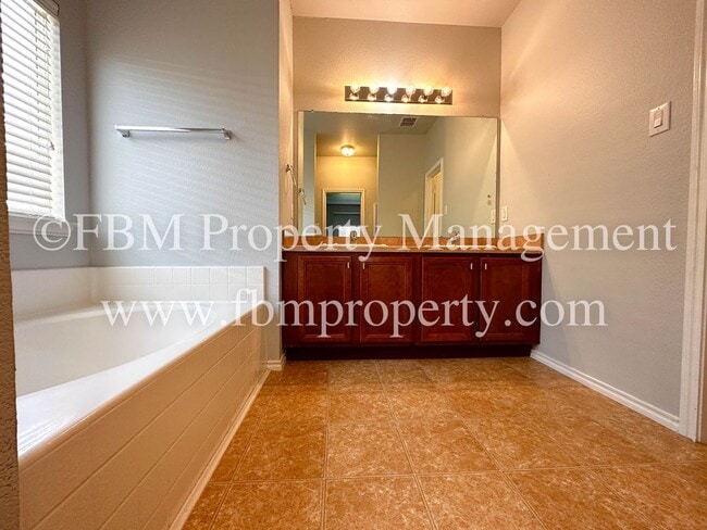 Building Photo - 103 Jennie Marie Cir