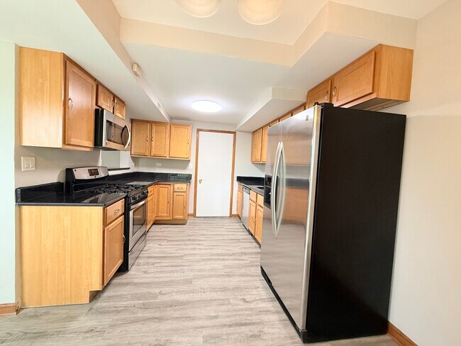 Building Photo - 229 Juniper Ln