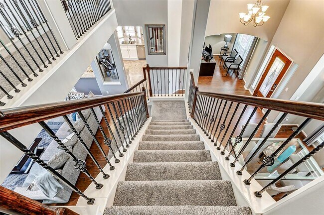 Building Photo - 2208 Breezeway Bend Dr
