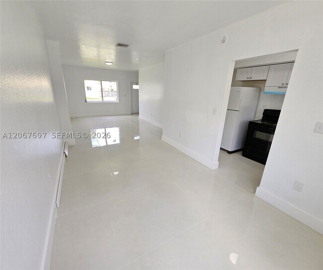 Building Photo - 450 NW 84th St