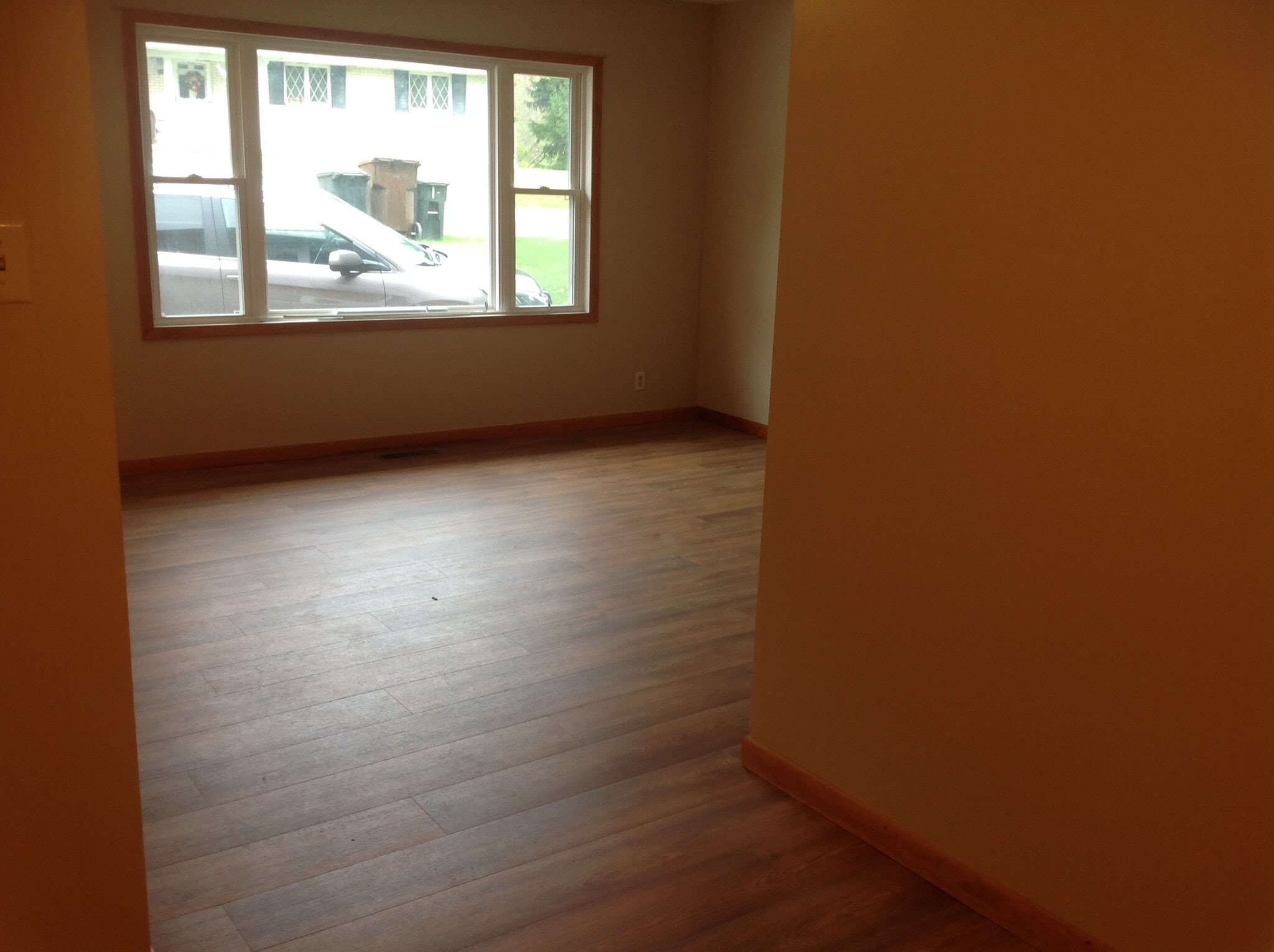 Living room - 250 Chapel Rd