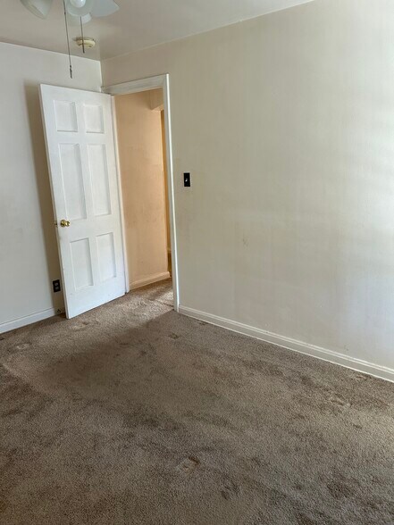 Building Photo - 16319 Greyton Rd