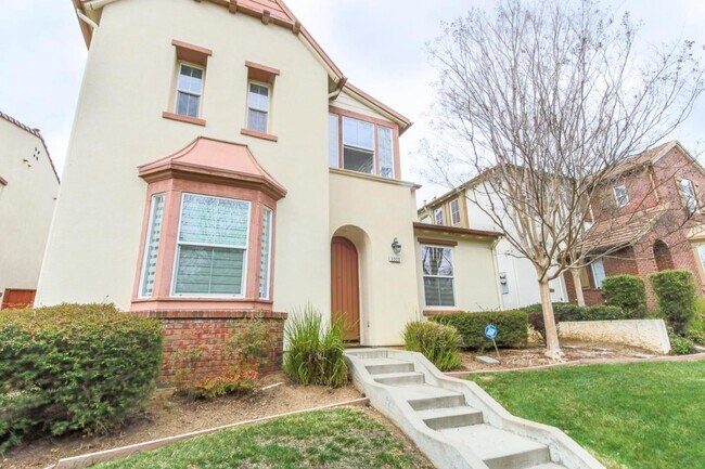 Building Photo - 3323 Bastille Ct