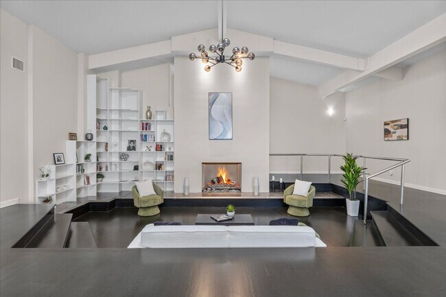 Building Photo - 3824 Gaines Dr