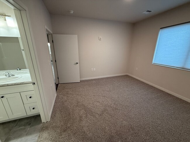 Building Photo - Northern Point Apartments