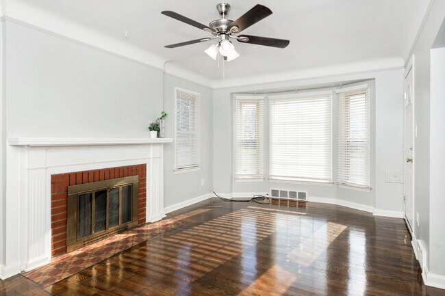 Building Photo - 9238 Artesian St