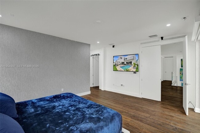 Building Photo - 9995 NW 75th St