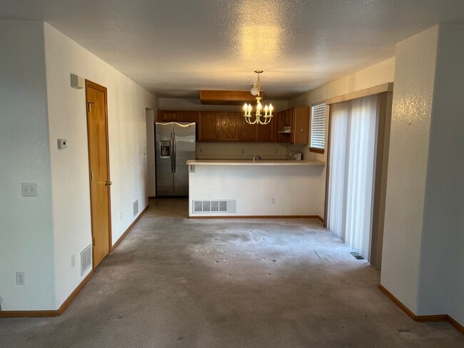 Building Photo - 7122 Arrowroot Ave
