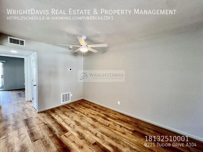 Building Photo - 9221 Tudor Dr