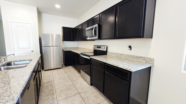 Building Photo - 236 S San Jose Ln