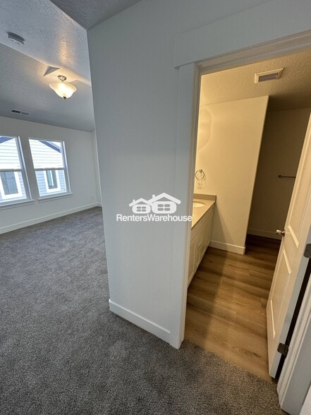 Building Photo - 4556 Parks Peak Ln