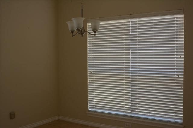 Building Photo - 1702 Shady Creek Dr