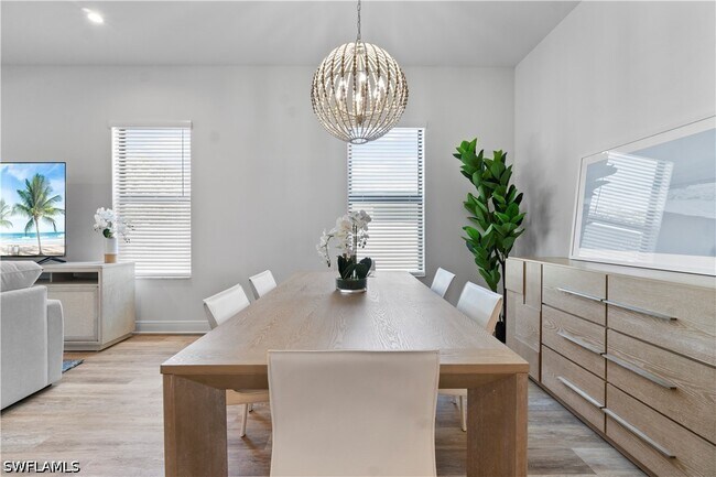 Building Photo - 551 97th Ave N