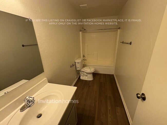 Building Photo - 12813 W Mauna Loa Ln