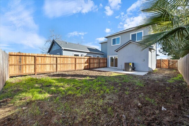Building Photo - 6651-6655 Sunset Bluffs Street