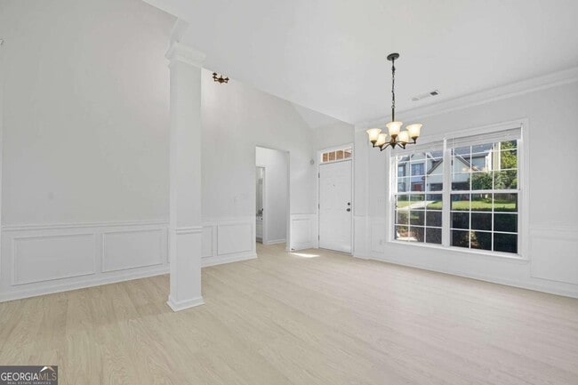Building Photo - 4000 River Green Pkwy
