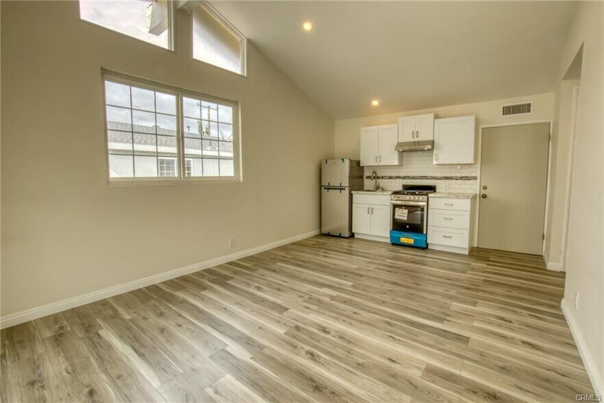 Remodeled kitchenette - 24220 Censor Ave