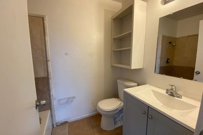 Building Photo - 5644 Odea Dr