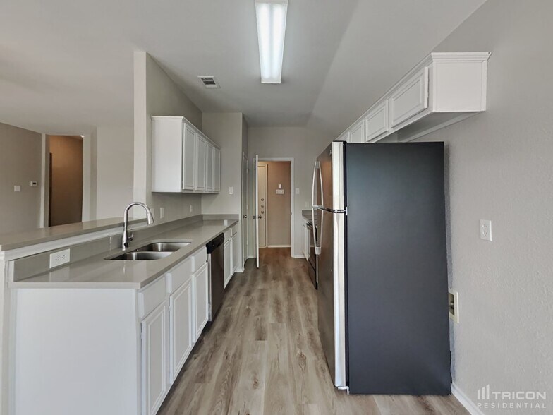 Building Photo - 1106 Sage Brush Tr