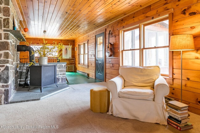 Building Photo - 671 Watson Hollow Rd