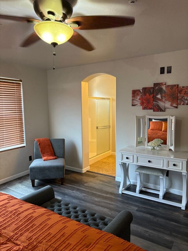 Building Photo - Furnished, 1-Year Long-Term Rental