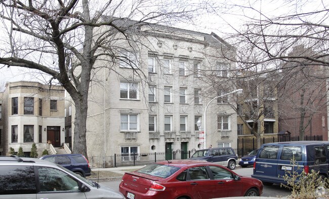 Building Photo - 4060 N Kenmore Ave