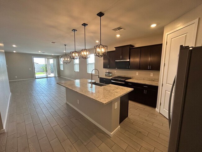 Building Photo - 17347 W Sanna St