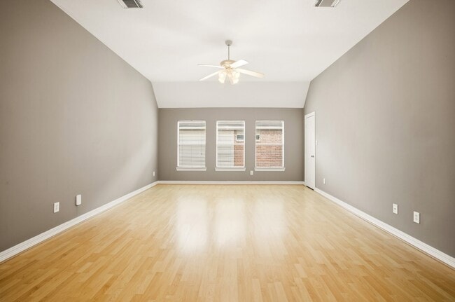Building Photo - 1322 Kirby Lake Ct