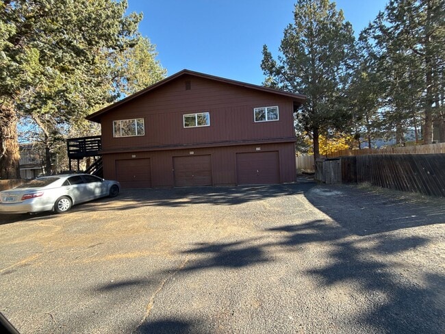 Primary Photo - cente