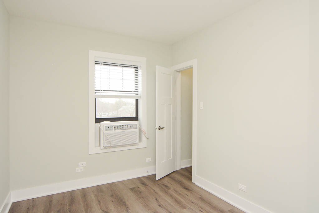 Building Photo - 725 St Johns Ave