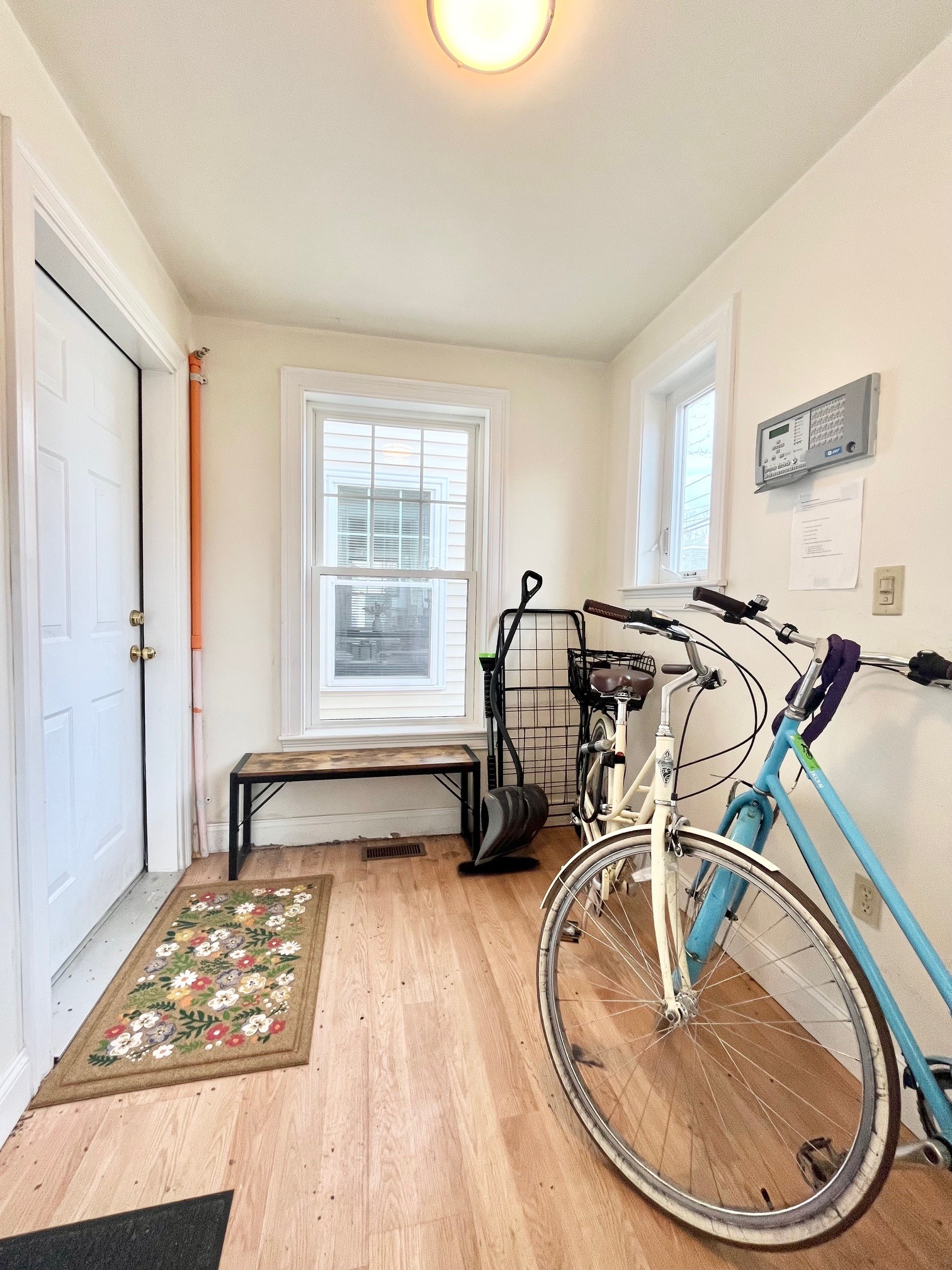 Building Photo - 17 Raymond St