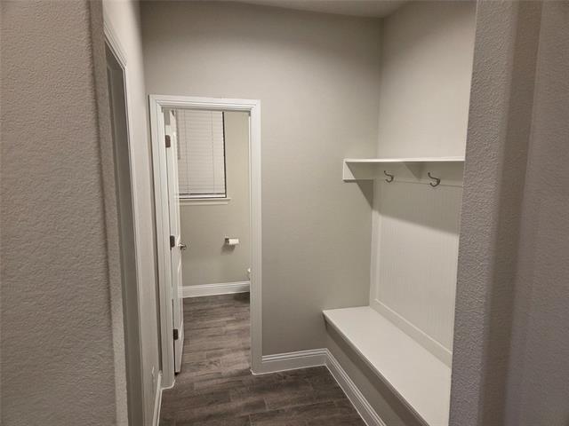 Building Photo - 2025 St Andrew's Wy