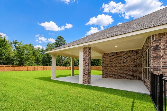 Building Photo - 604 W Linnwood Dr