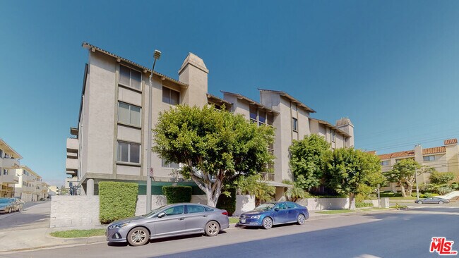 Building Photo - 8740 Tuscany Ave