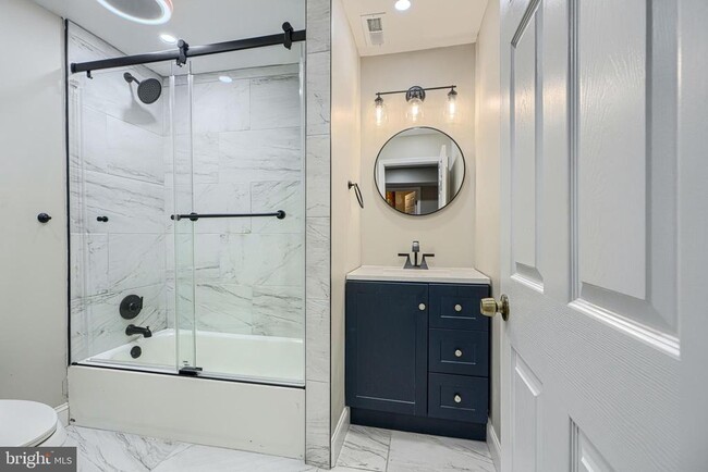 Building Photo - 601 Long Wall Dr