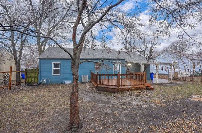 Building Photo - Cute Two Bedroom Home in Olathe