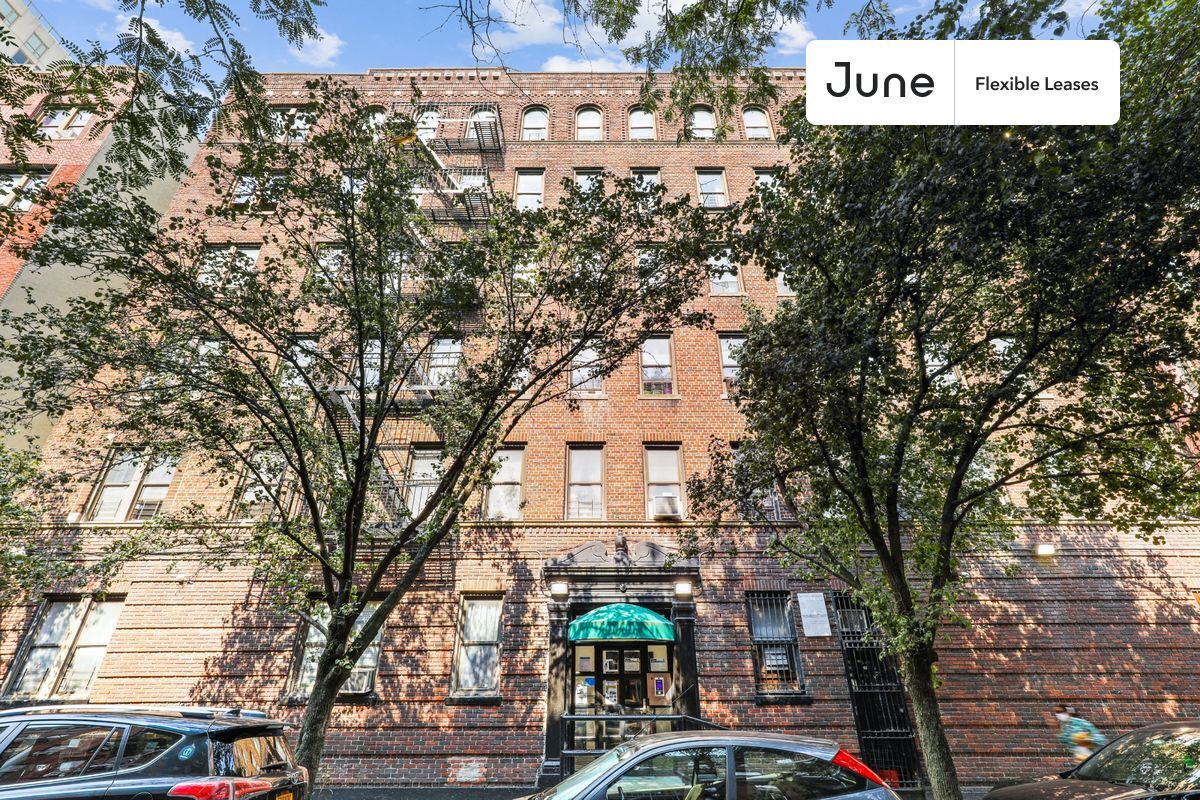 Building Photo - 23 E 109th St
