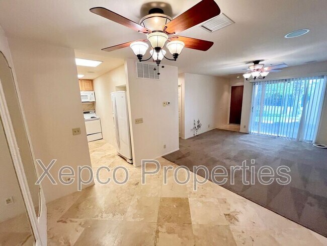 Building Photo - 420 N Villa Ct
