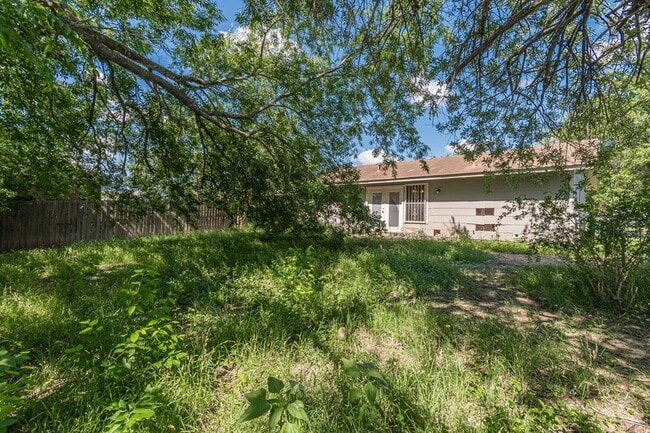 Building Photo - 8414 Standing Rock St