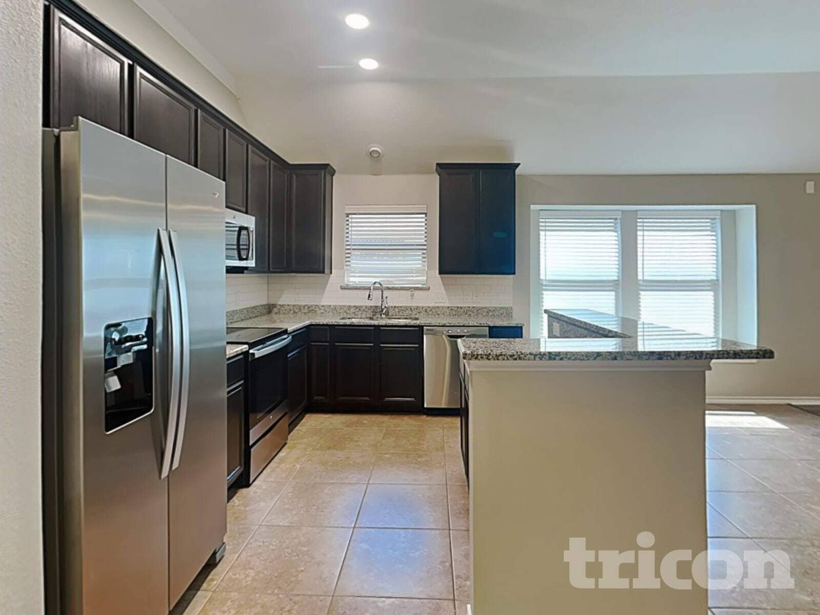 Building Photo - 313 Lucky Landing Dr