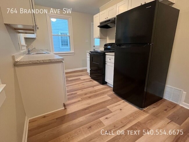 Building Photo - 764 Brandon Ave SW