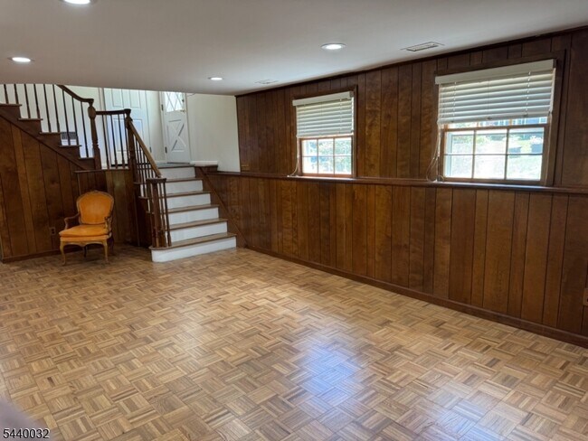 Building Photo - 76 Cider Mill Rd
