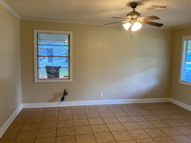 Building Photo - 2901 Fort Miro Ave