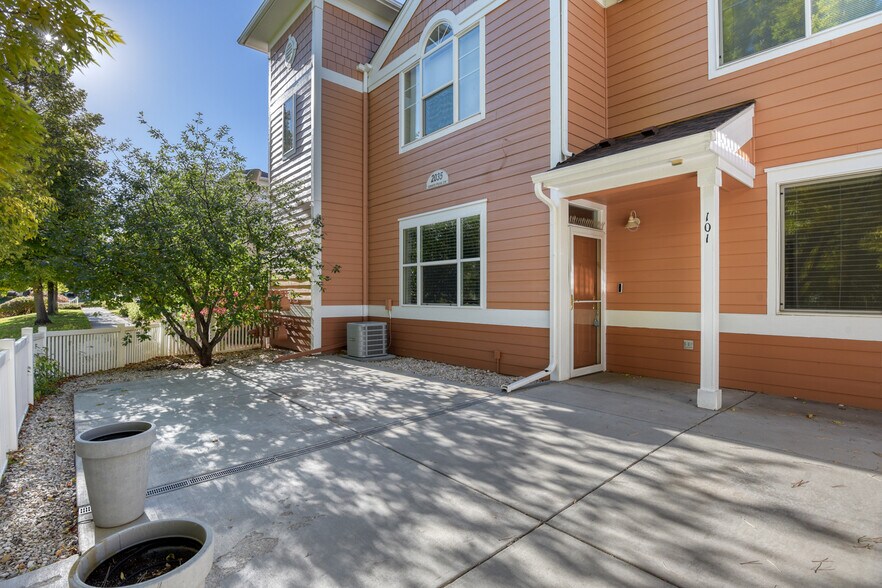 Create your own outdoor oasis - 2035 Grays Peak Dr