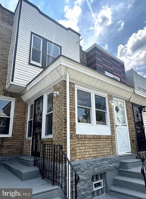 Building Photo - 1704 Conlyn St