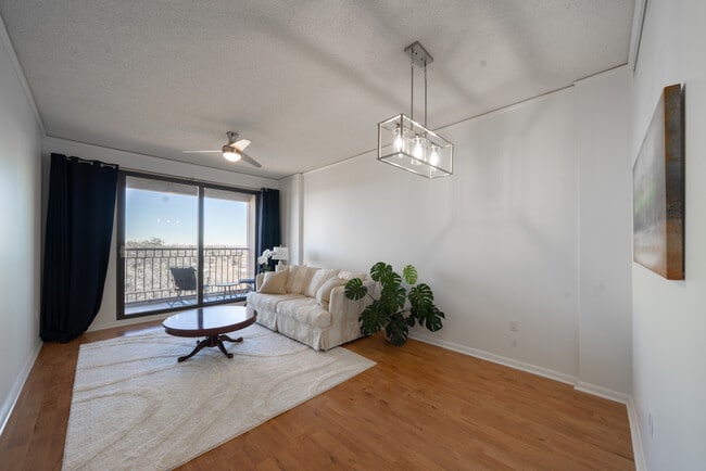 Building Photo - 1 Towers Park Ln