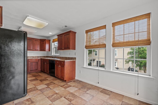 Building Photo - 8122 Lee Hall Ave